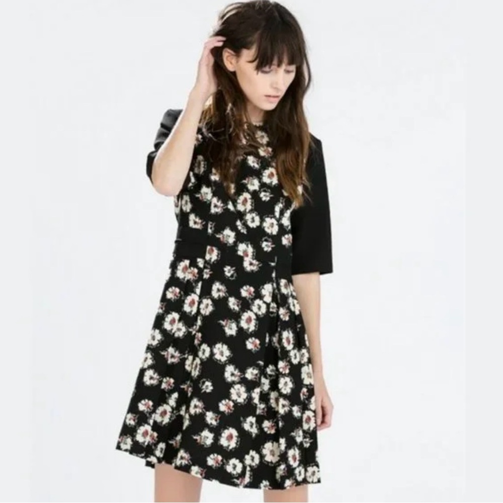 ZARA black/white floral pleated women’s dress size Medium